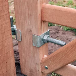 wovar poortbeslag delmofarm
