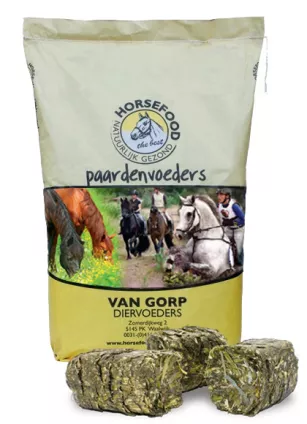 horsefood alfalux cubes delmofarm